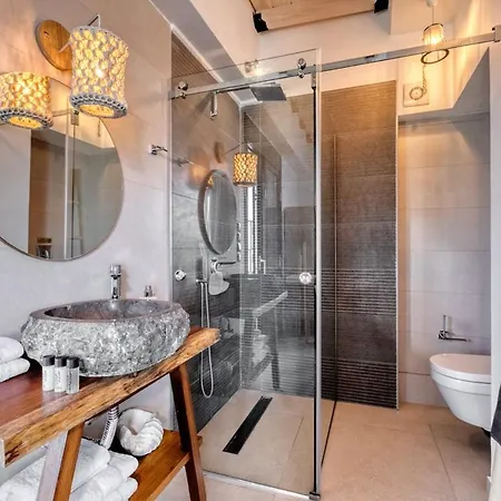 Dimitra's Paradise *